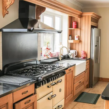 Mcguire's Holiday home Barnatra