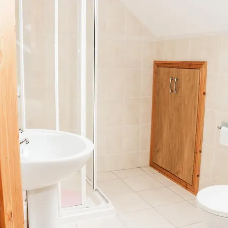 בית נופש Mcguire's