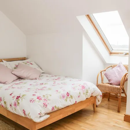 בית נופש Mcguire's Barnatra