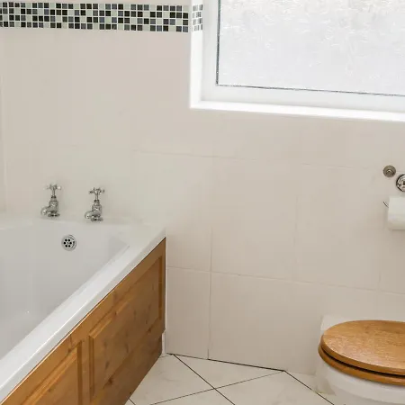 בית נופש Mcguire's